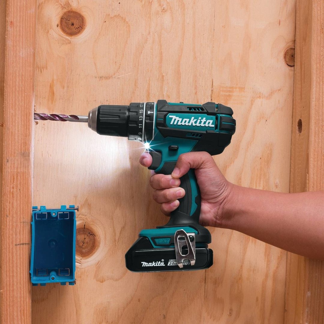 KIT MAKITA ORIGINAL: TALADRO INALÁMBRICO con PISTOLA DE IMPACTO + 26 ACCESORIOS + 2 BATERIAS